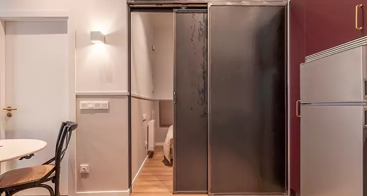 We Fix Closet Sliding Door in Apopka, FL 